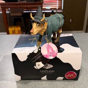 Westland Giftware Cow Figurine - Green and Brown